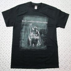 画像1: オフィシャル バンドTシャツ：レイジアゲインストザマシーン RAGE AGAINST THE MACHINE Bulls on Parade Mic ブラック (1)