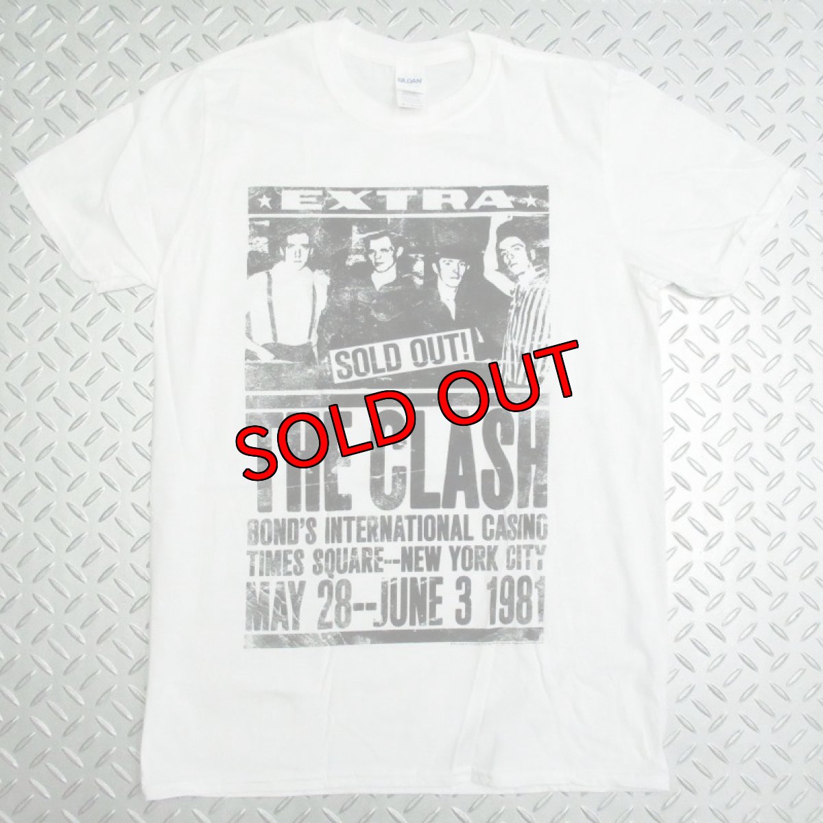 画像1: 【再入荷】オフィシャル バンドTシャツ：クラッシュ THE CLASH Bond's 1981  ホワイト (1)