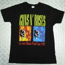 画像1: 【再入荷】オフィシャル バンドTシャツ：GUNS N' ROSES Use Your Illusion World Tour ブラック (1)