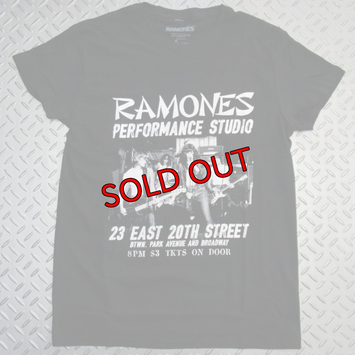 画像1: 【再入荷】オフィシャル バンドTシャツ：RAMONES East Village ブラック (1)