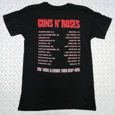 画像2: オフィシャル バンドTシャツ：ガンズアンドローゼス GUNS N' ROSES Illusion Tour ブラック (2)