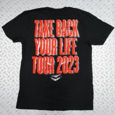 画像2: オフィシャル バンドTシャツ：DISTURBED European Tour '23 Take Back ブラック (2)