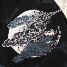 画像4: 【送料無料】satori 月と麒麟刺繍 スカジャン (4)