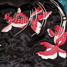 画像4: 【送料無料】花旅楽団 桜と金魚刺繍 リバーシブル スカジャン (4)