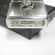画像4: Zippo ジッポーライター： スカル クロスボーンズ メタル 銀燻し シルバー 2009年製 (4)